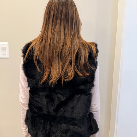 Love Token 100% Real Rabbit Fur Vest - Picture 3 of 6